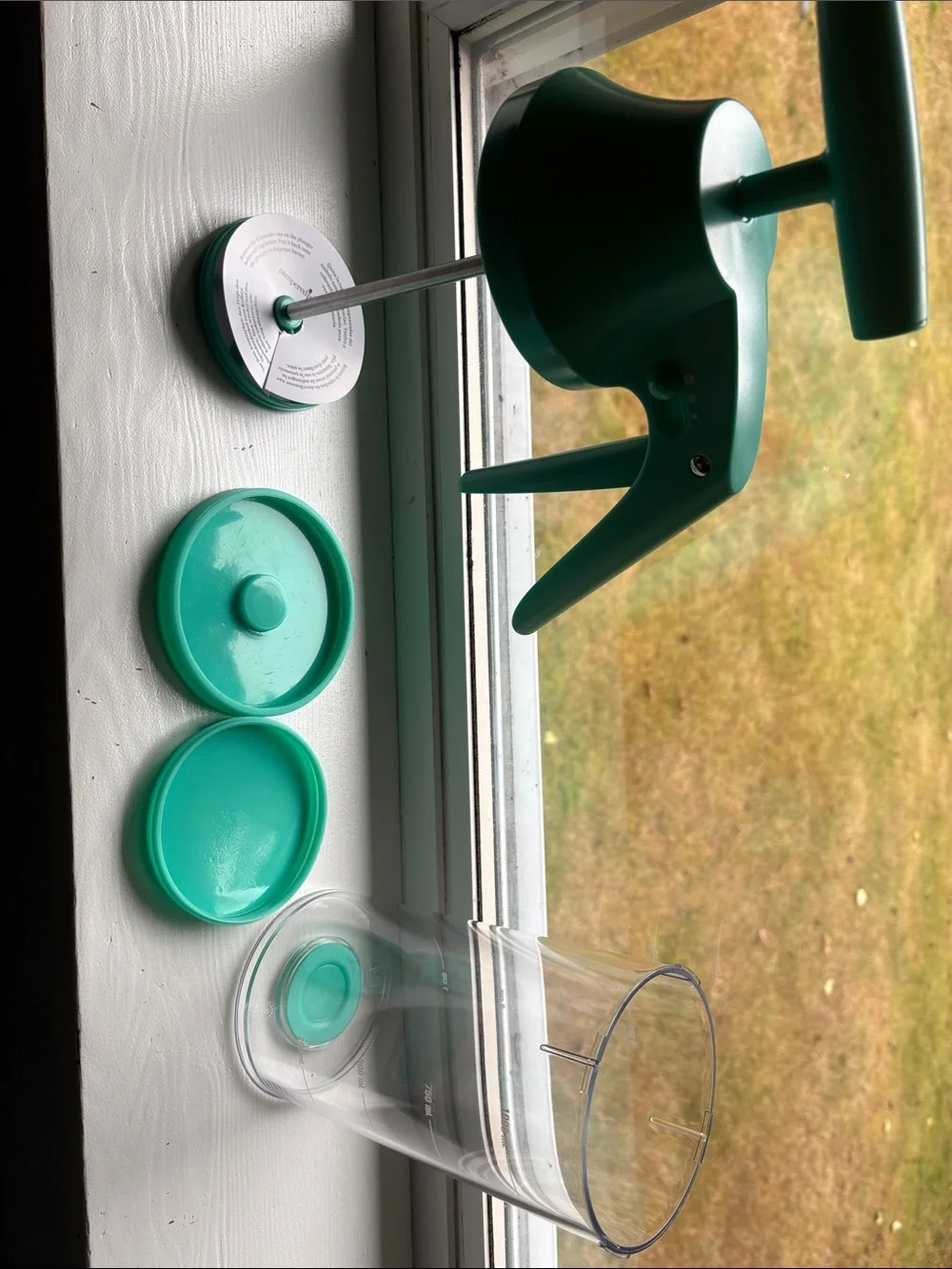 The Pampered Chef Teal batter/mixer, dispenser